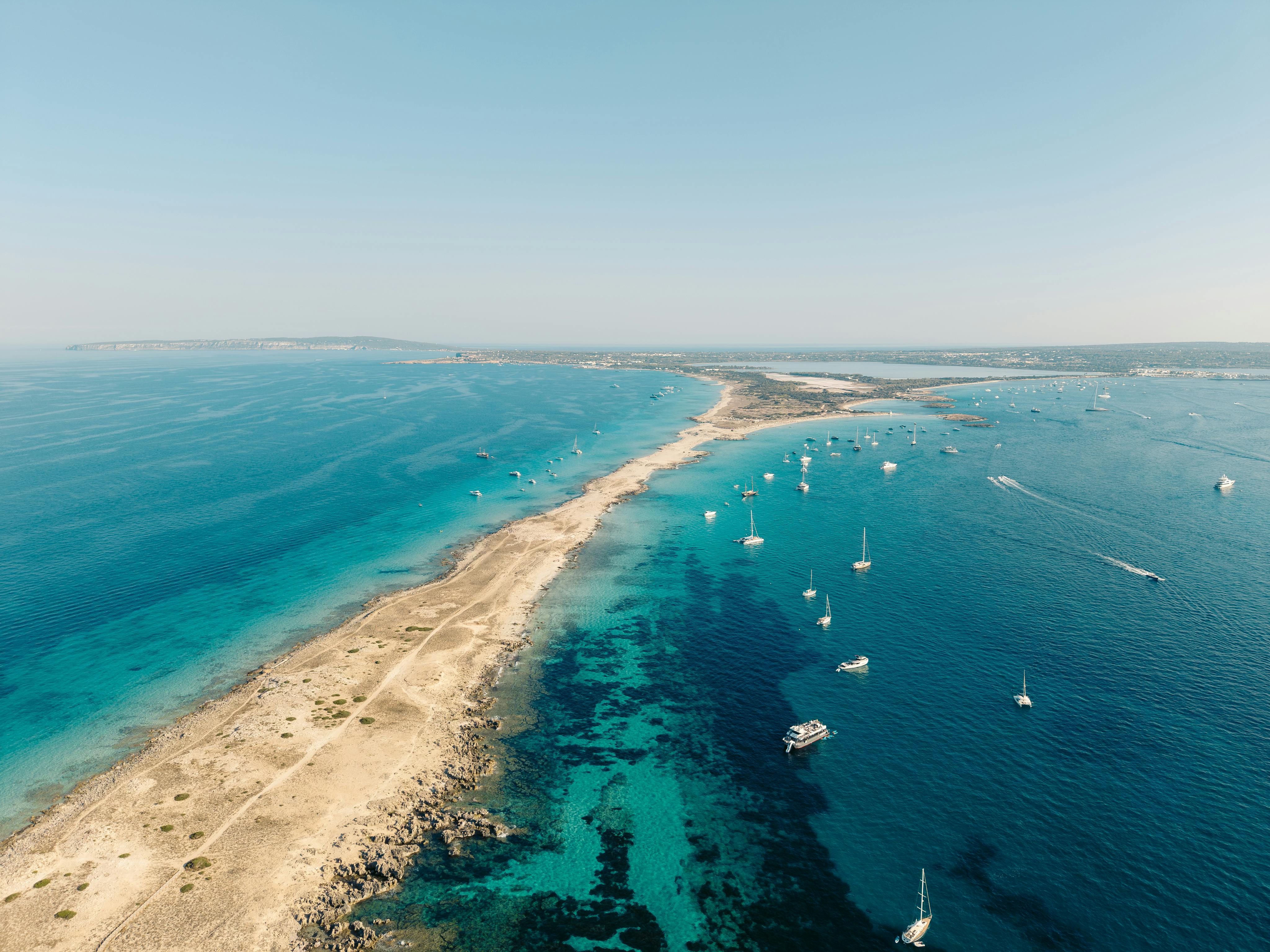 Luchtfoto van kusten Formentera